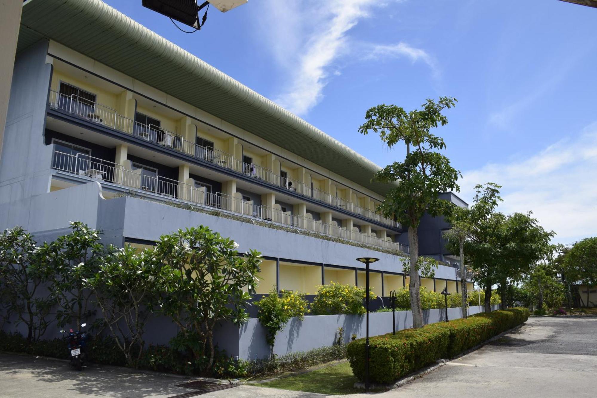 Blue Beach Grand Resort And Spa In Chalong Phuket By Dayuu Ban Saiyuan Exterior photo