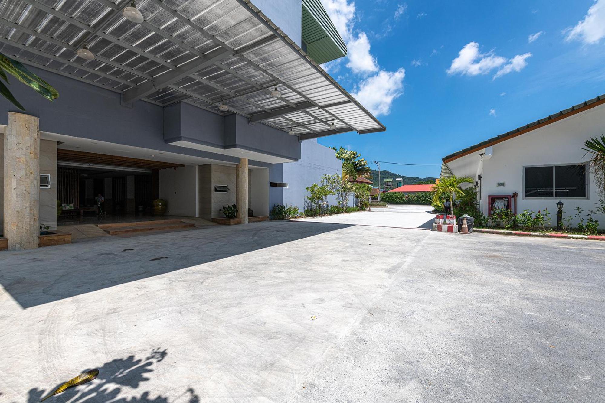 Blue Beach Grand Resort And Spa In Chalong Phuket By Dayuu Ban Saiyuan Exterior photo