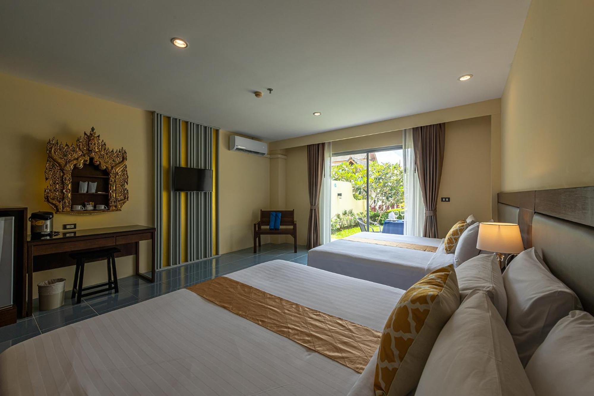Blue Beach Grand Resort And Spa In Chalong Phuket By Dayuu Ban Saiyuan Exterior photo