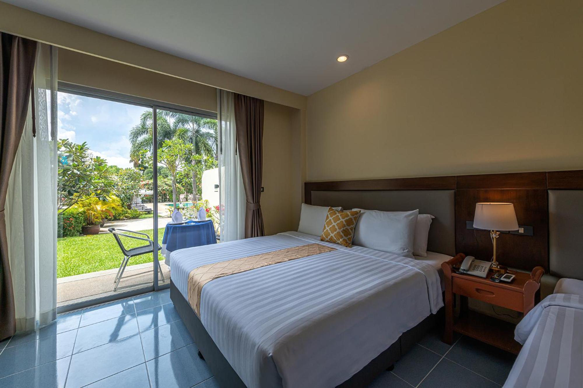 Blue Beach Grand Resort And Spa In Chalong Phuket By Dayuu Ban Saiyuan Exterior photo