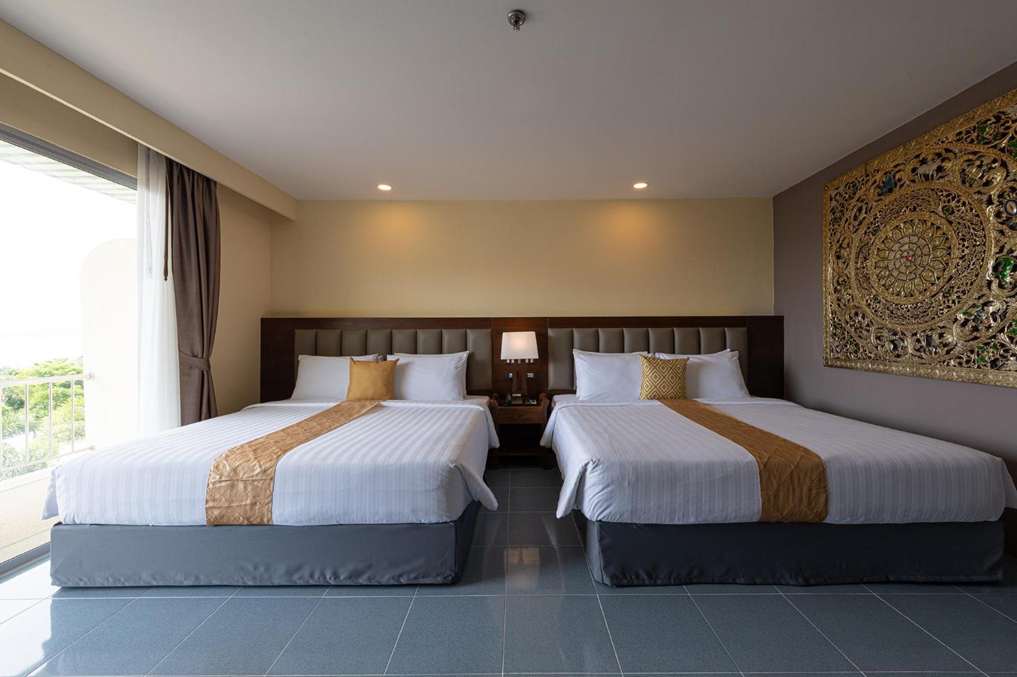 Blue Beach Grand Resort And Spa In Chalong Phuket By Dayuu Ban Saiyuan Exterior photo