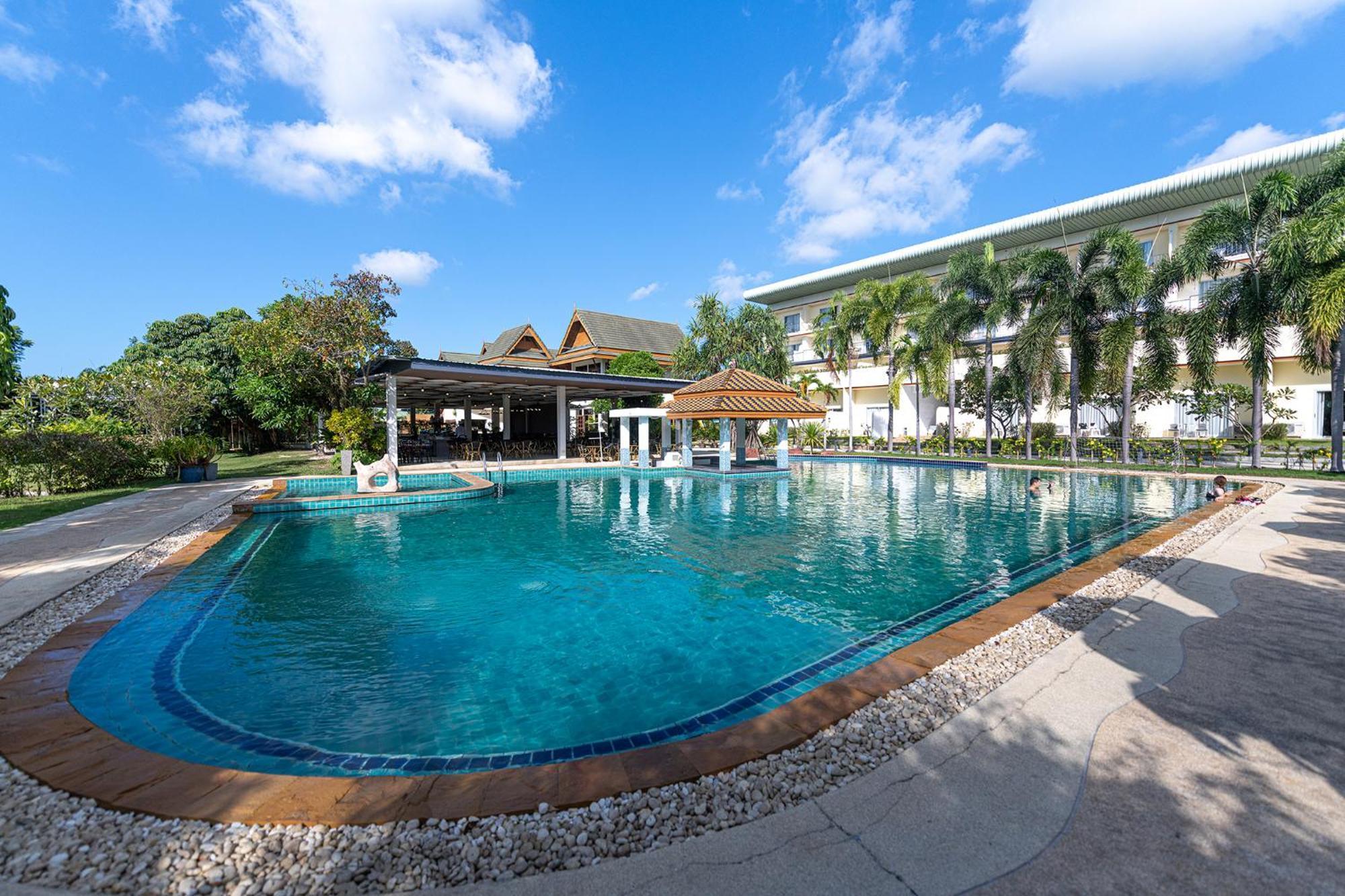 Blue Beach Grand Resort And Spa In Chalong Phuket By Dayuu Ban Saiyuan Exterior photo