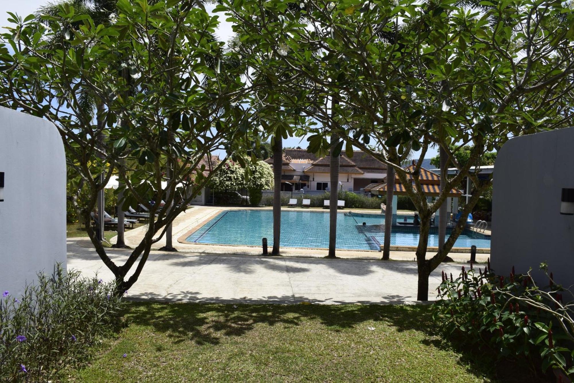 Blue Beach Grand Resort And Spa In Chalong Phuket By Dayuu Ban Saiyuan Exterior photo