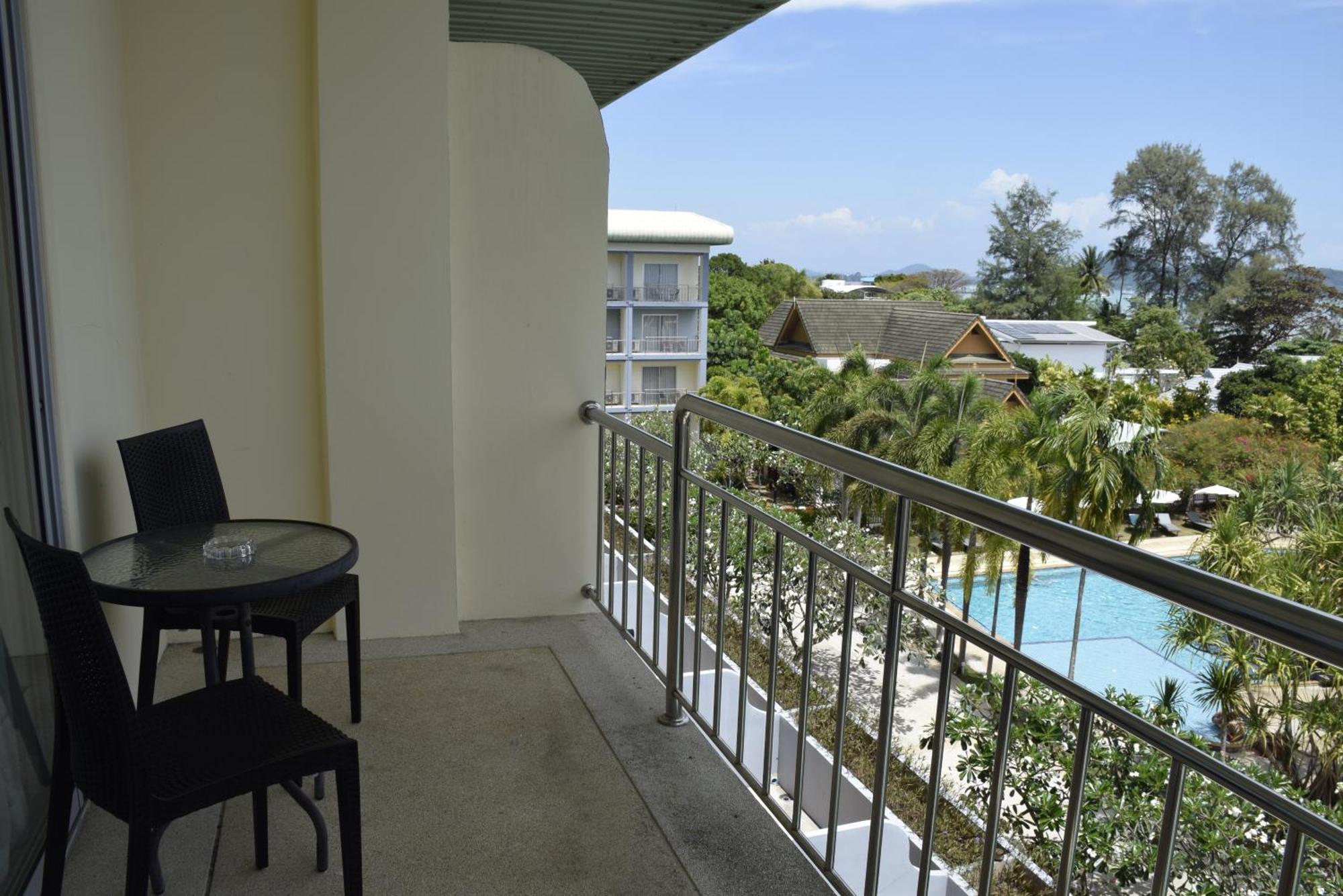 Blue Beach Grand Resort And Spa In Chalong Phuket By Dayuu Ban Saiyuan Exterior photo