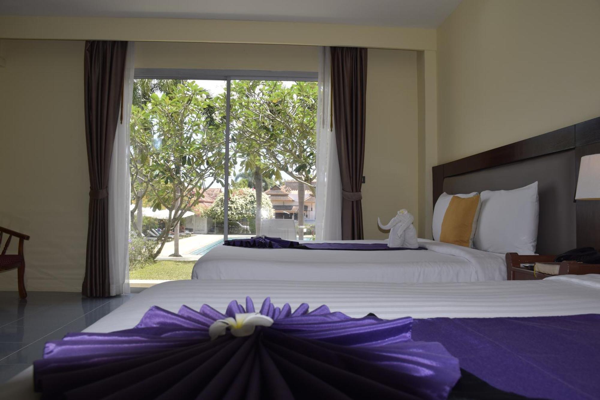 Blue Beach Grand Resort And Spa In Chalong Phuket By Dayuu Ban Saiyuan Exterior photo